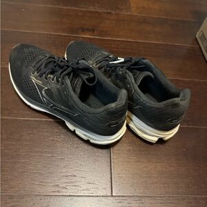 Mizuno Wave Rider - Women’s Black Running Shoes